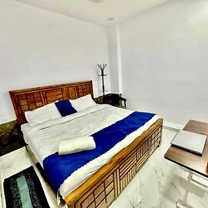 Hotel Cosy Rooms, Near Us Embassy Chanakyapuri, New Delhi - Budget Friendly
