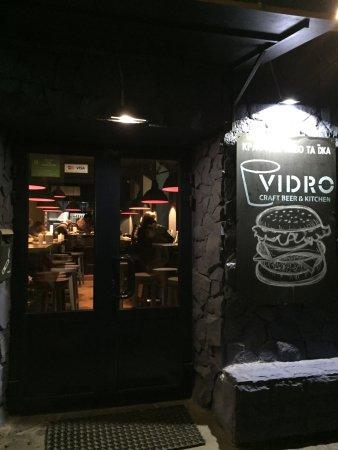 Vidro Craft Beer & Kitchen