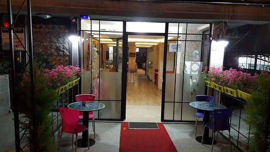 Soha Cafe & Restaurant