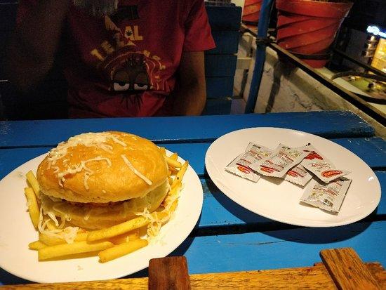 Oakaz the Cafe Lounge