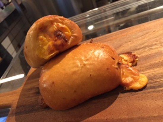 District: Donuts. Sliders. Brew