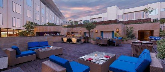 Aire Skybar & Grill