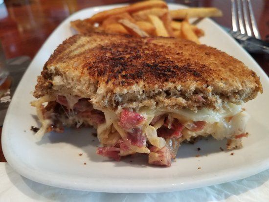 Across The Pond Restaurant & Pub