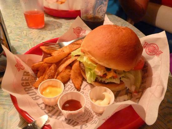 Fuddruckers