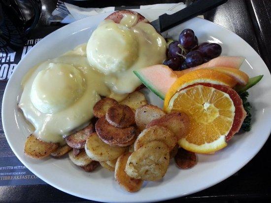 Tutti Frutti breakfast and lunch