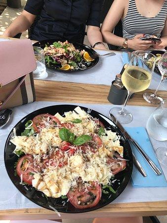 Miki's Grill & Pasta