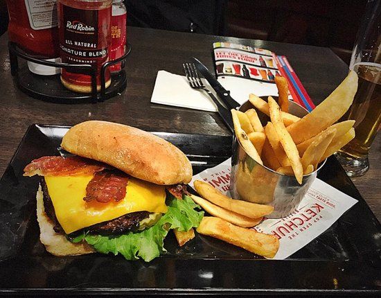Red Robin America's Gourmet Burgers and Spirits