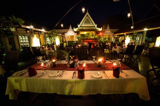 ASIAN SQUARE Restaurant & Lounge