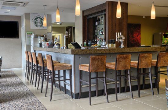 Lyttons Bar & Brasserie