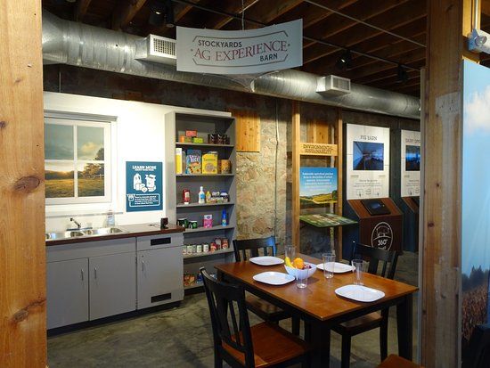 Stockyards Ag Experience Barn Art Museum